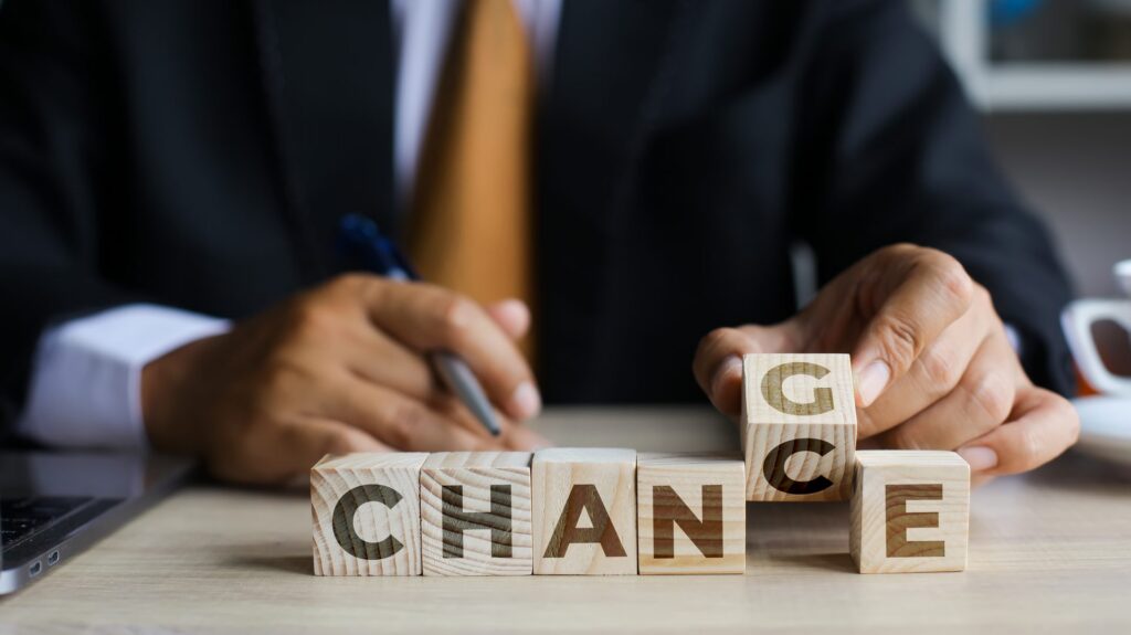 Krisenbasierte Portfolio-Transformation – Best Case von IMPLENEX, Leadership & Transformation.